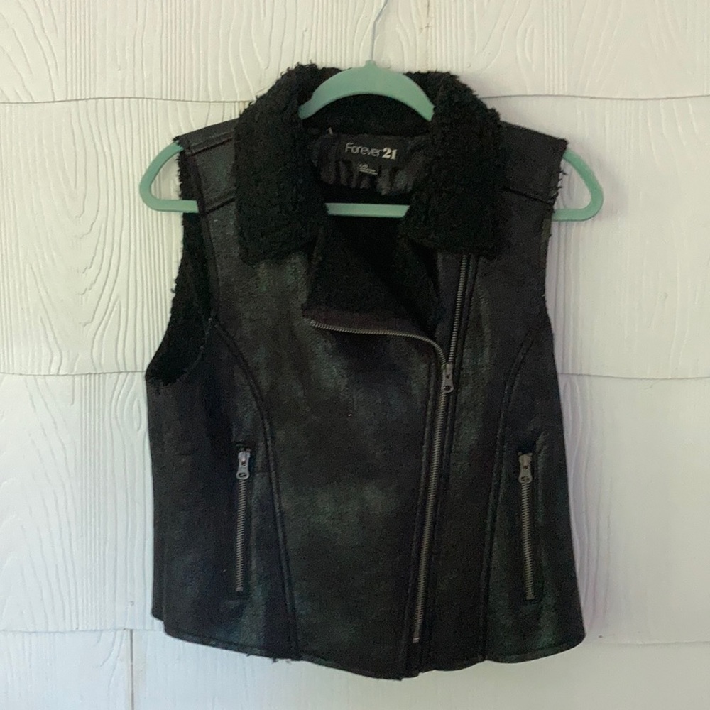 F21 Faux Leather Vest L